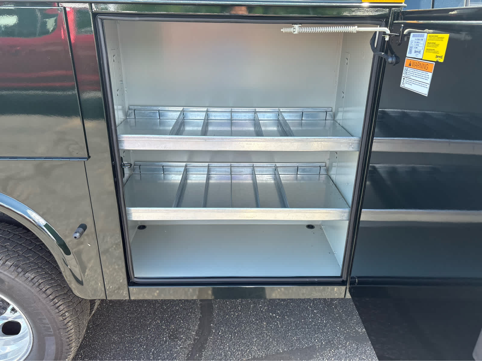 2025 Ford F-350 Super Duty Chassis Cab XLT - Photo 17