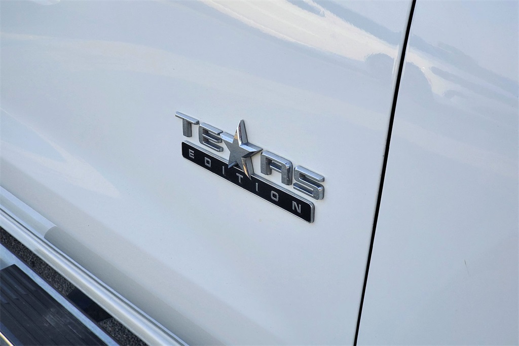 2022 Chevrolet Silverado 1500 Custom photo 6