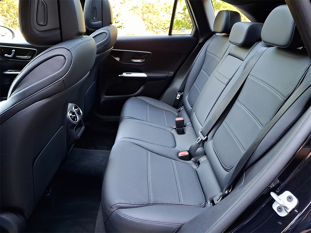 2025 Mercedes Benz GLC 300 4MATIC photo 10