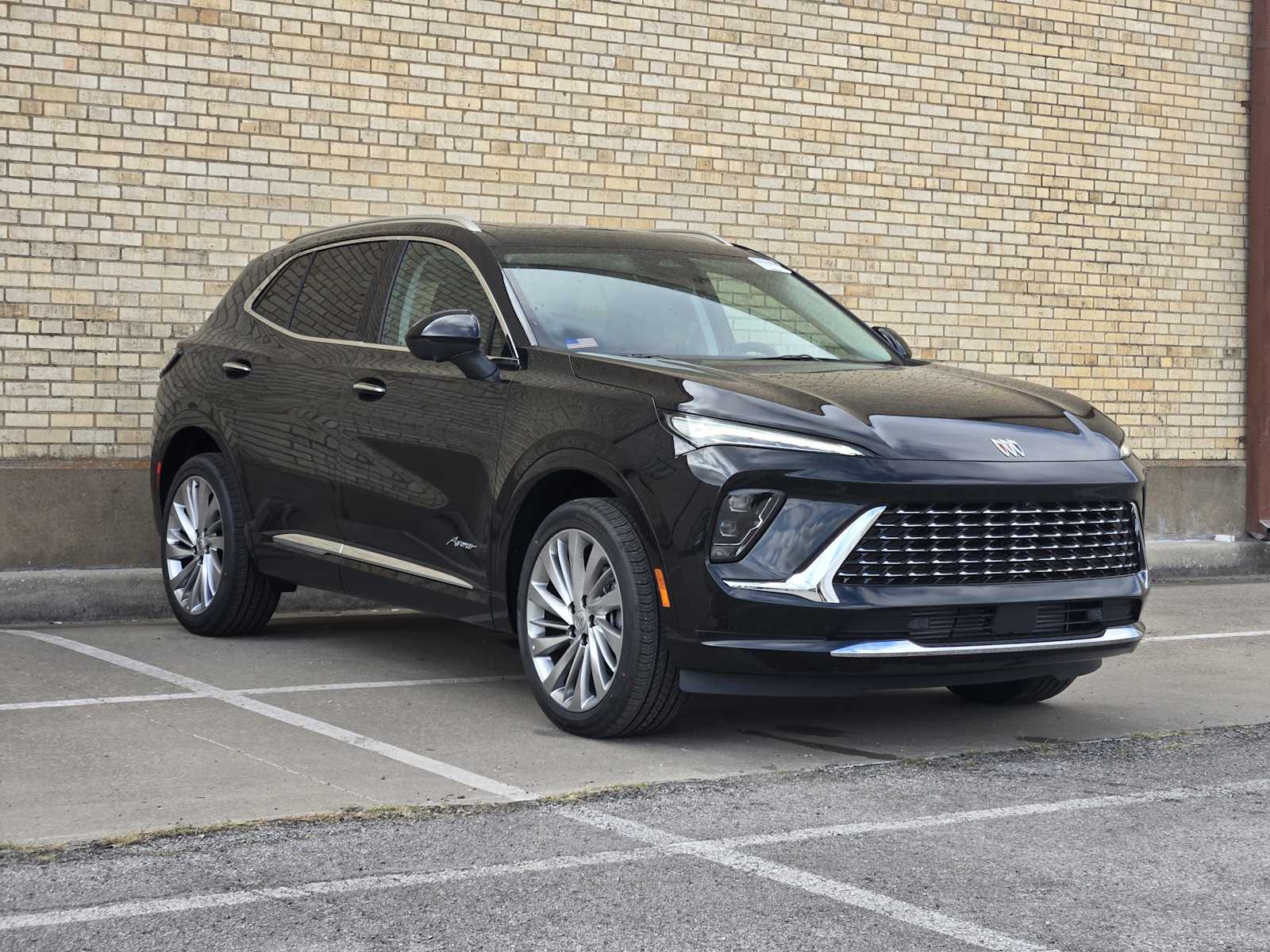 2025 Buick Envision Avenir photo 2