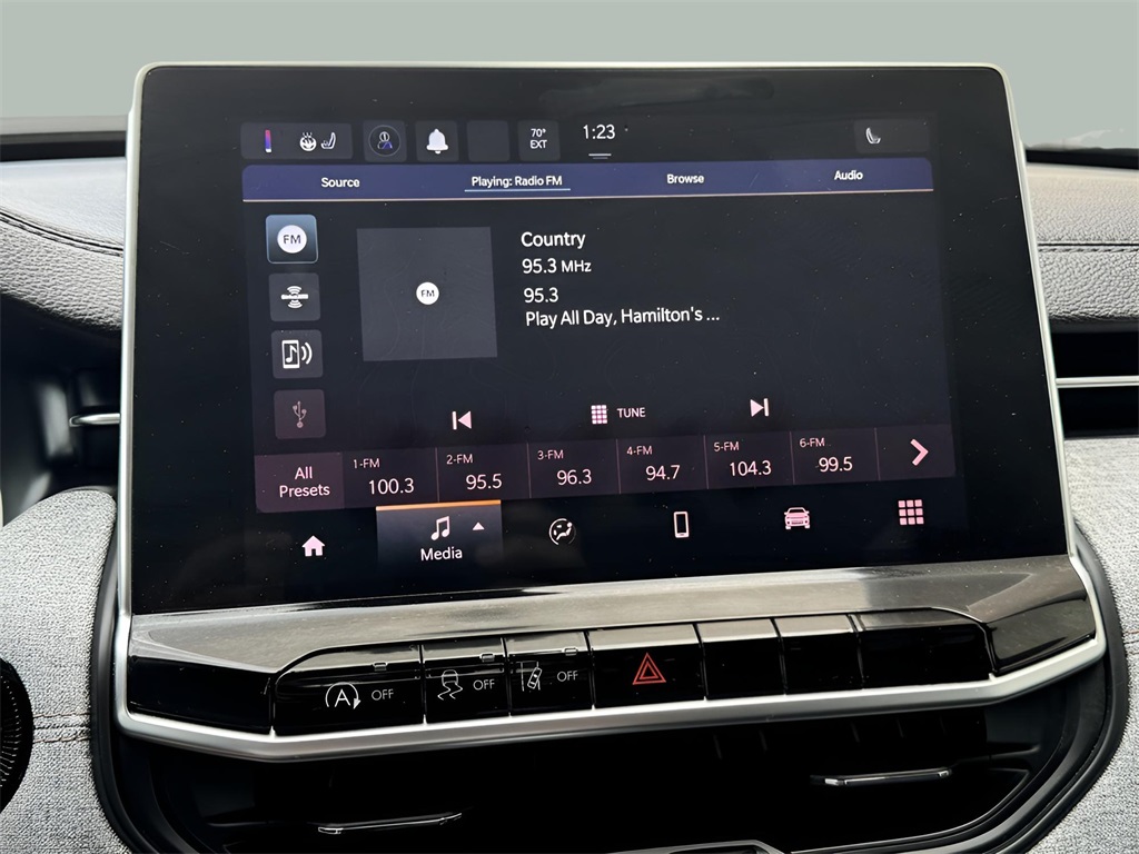 2022 Jeep Compass Latitude Lux Altitude photo 15