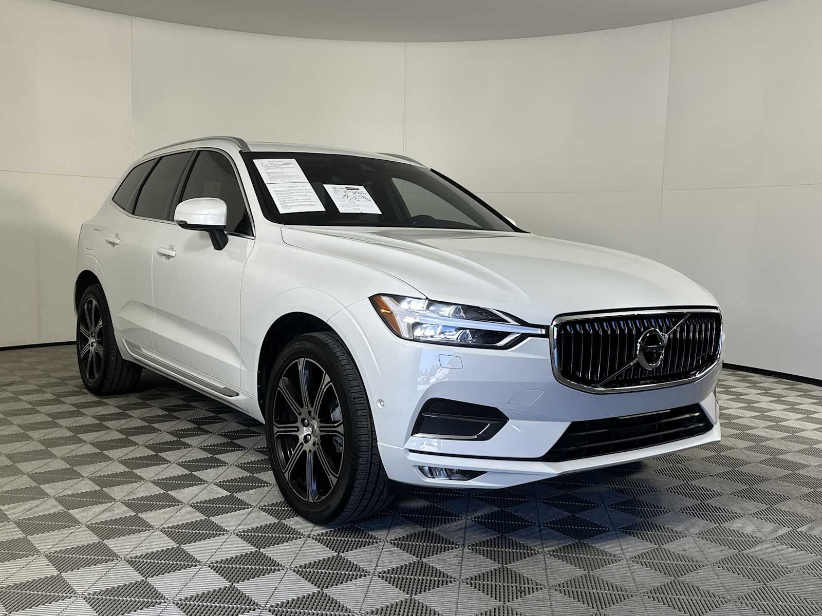 2019 Volvo XC60 Inscription's photo