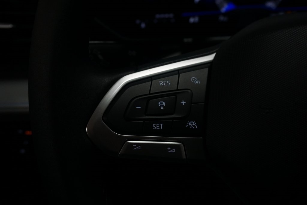 2024 Volkswagen Taos SE photo 21