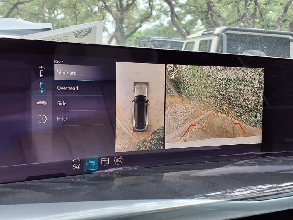 2025 Cadillac Escalade IQ Luxury photo 6