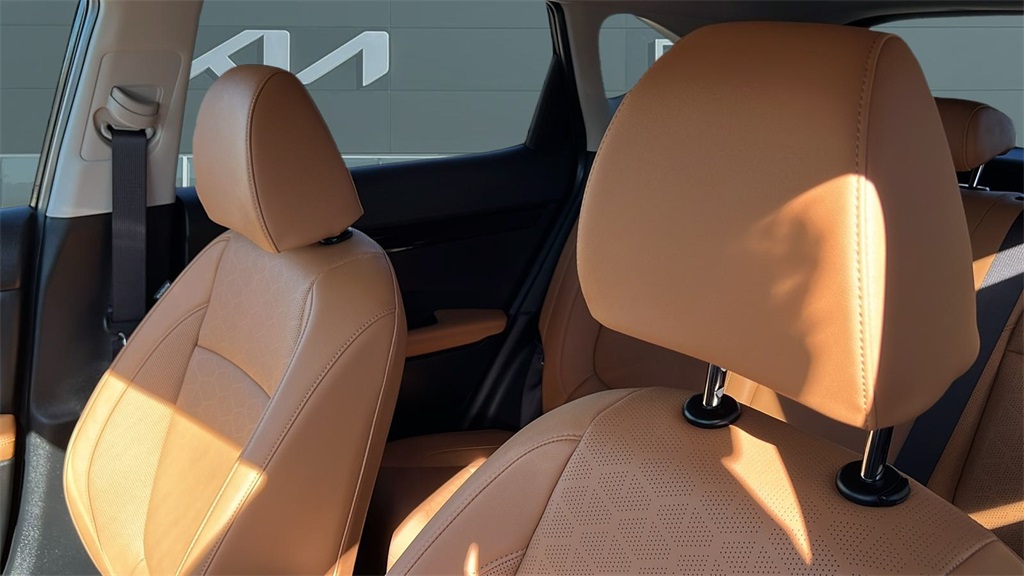 2026 Kia Seltos EX photo 16