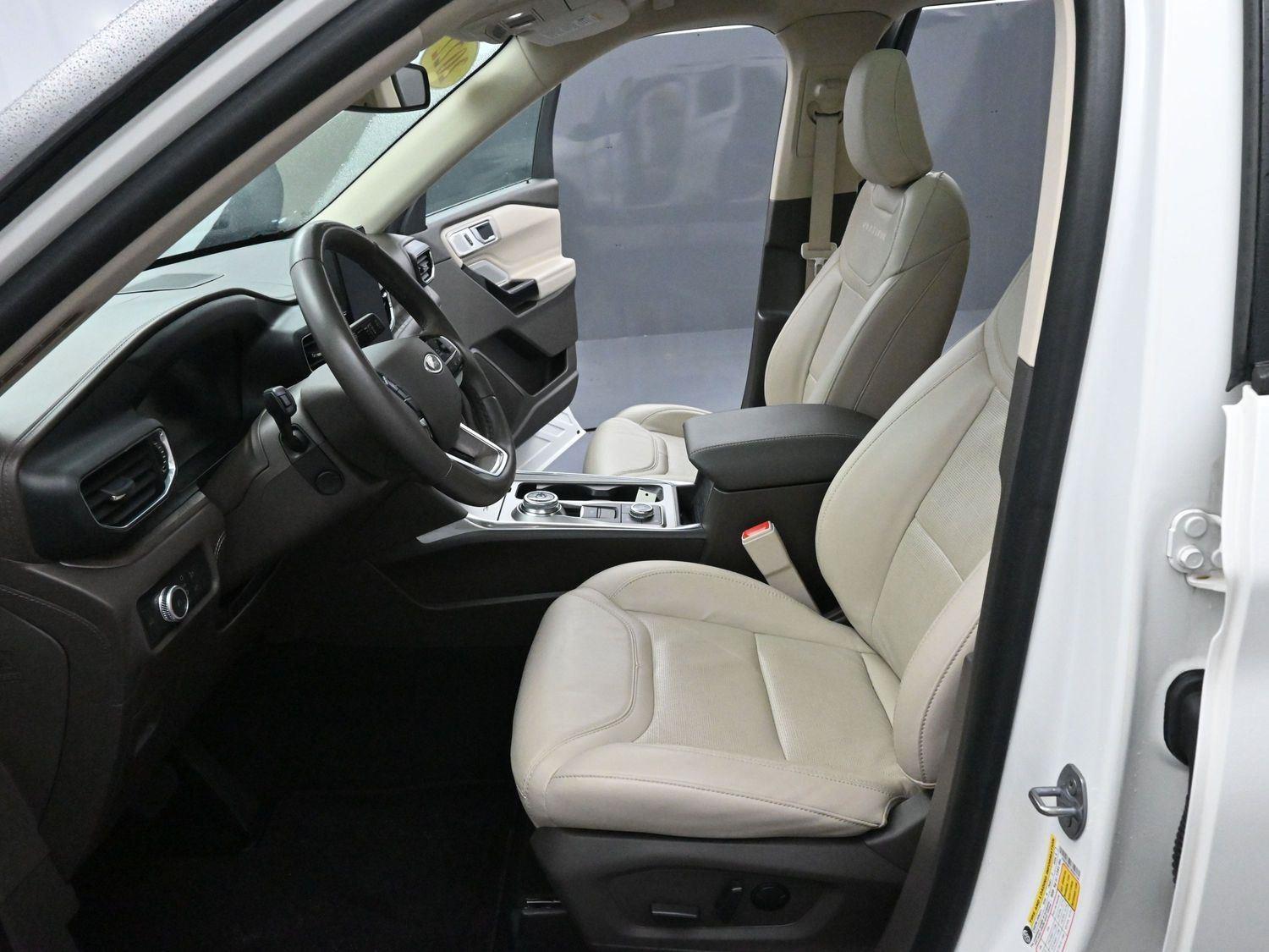 2022 Ford Explorer Platinum photo 13