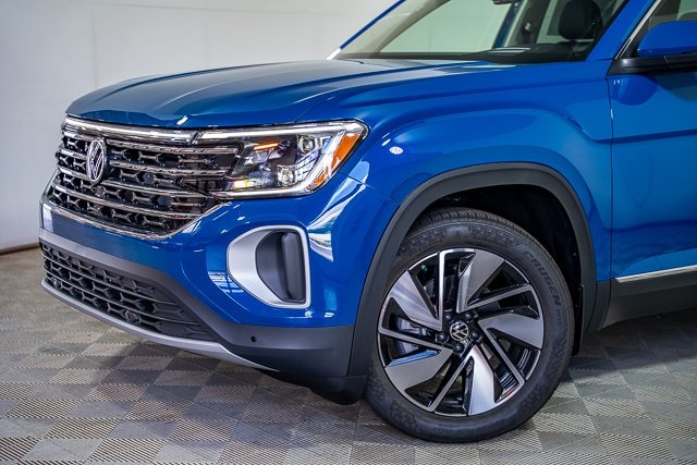 2025 Volkswagen Atlas SEL photo 7