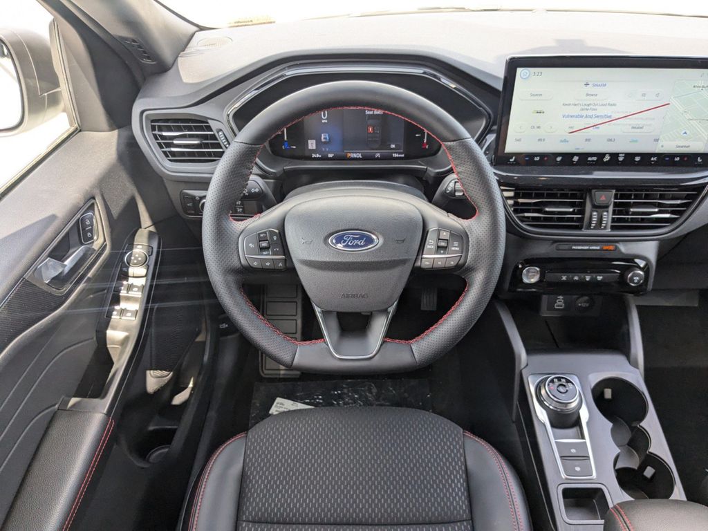 2025 Ford Escape ST-Line photo 18