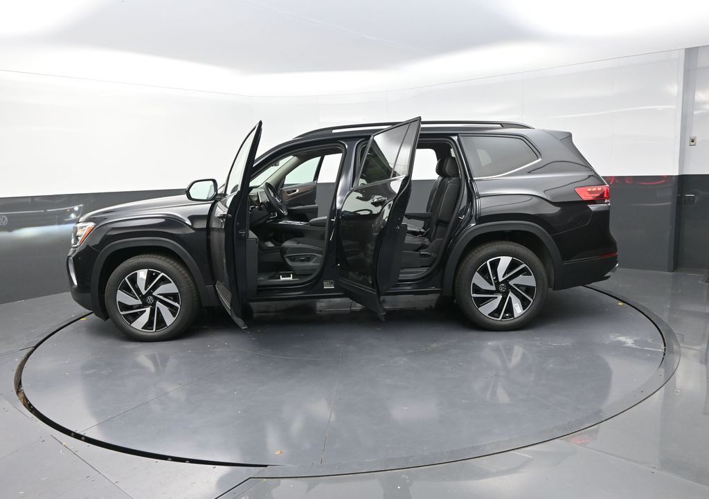 2026 Volkswagen Atlas SE Technology photo 28