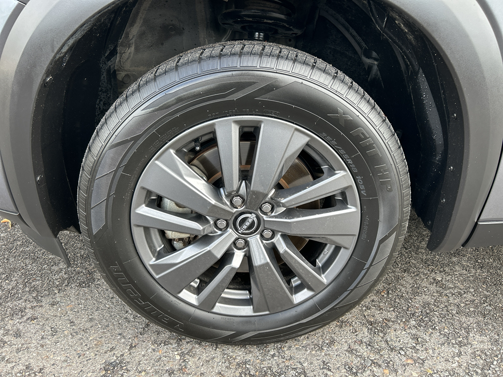 2024 Nissan Pathfinder SV photo 7