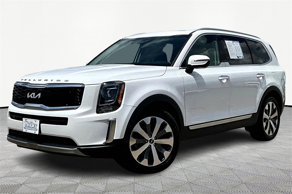 Used 2022 Kia Telluride S with VIN 5XYP6DHC5NG205981 for sale in Kansas City