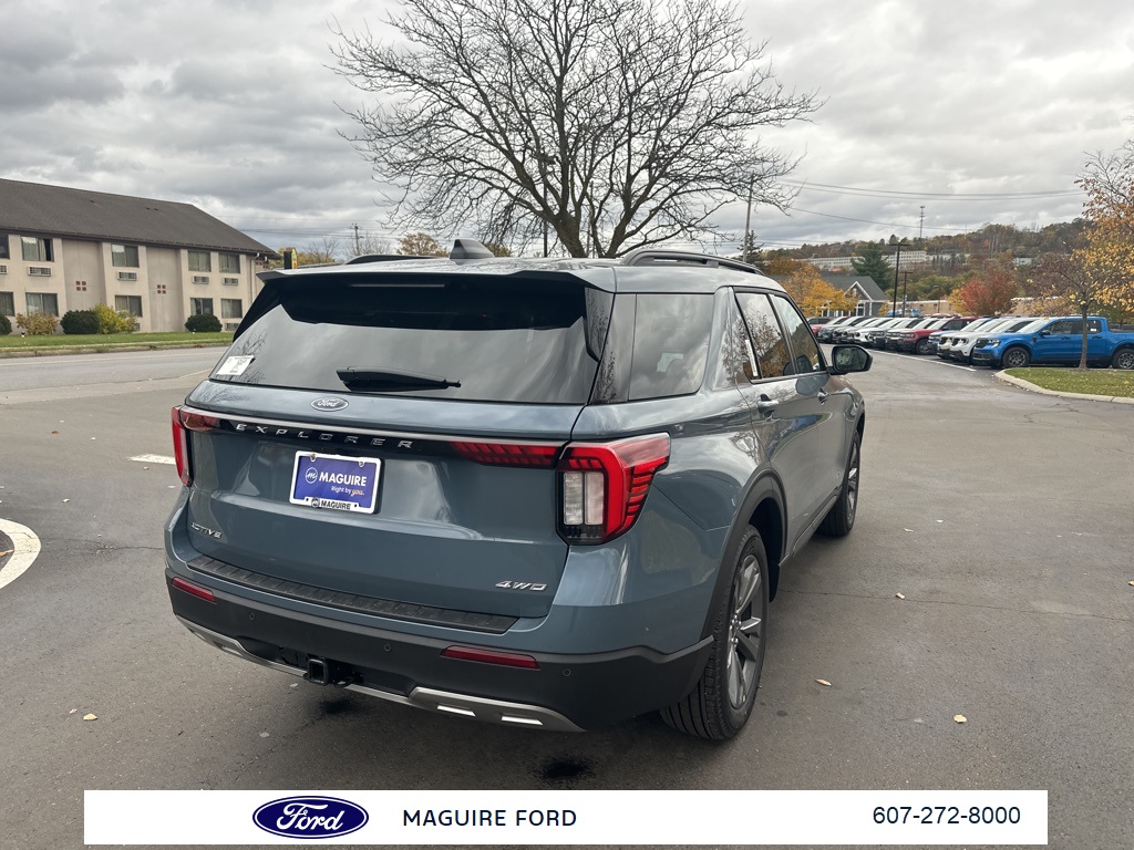 2026 Ford Explorer photo 2