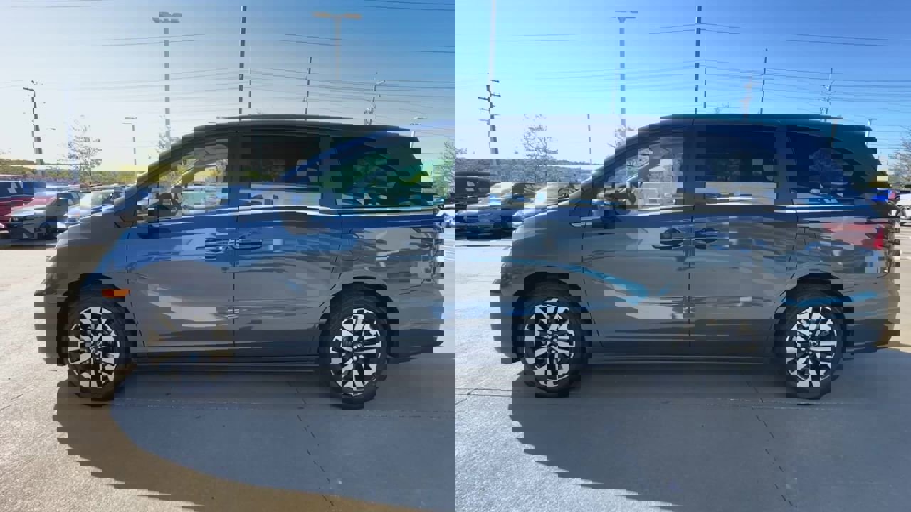 2026 Honda Odyssey EX-L photo 4