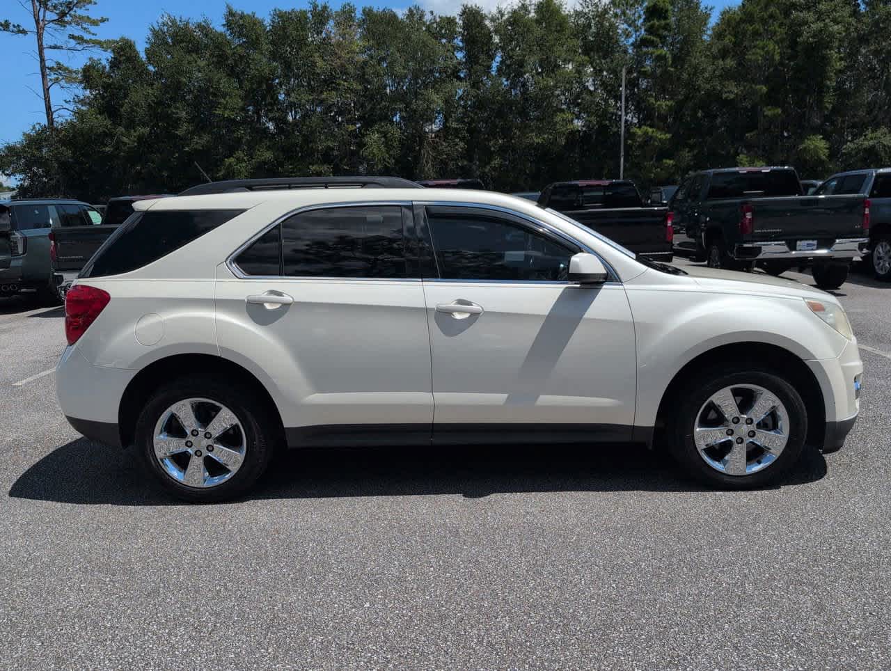 2014 Chevrolet Equinox LT photo 2