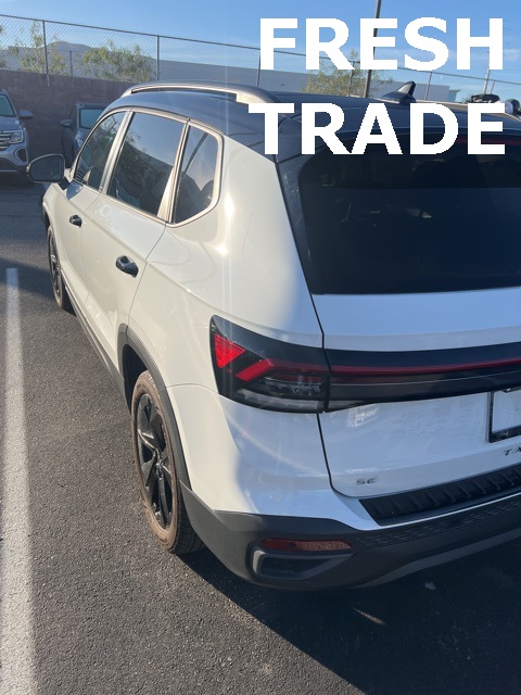 2025 Volkswagen Taos SE photo 4