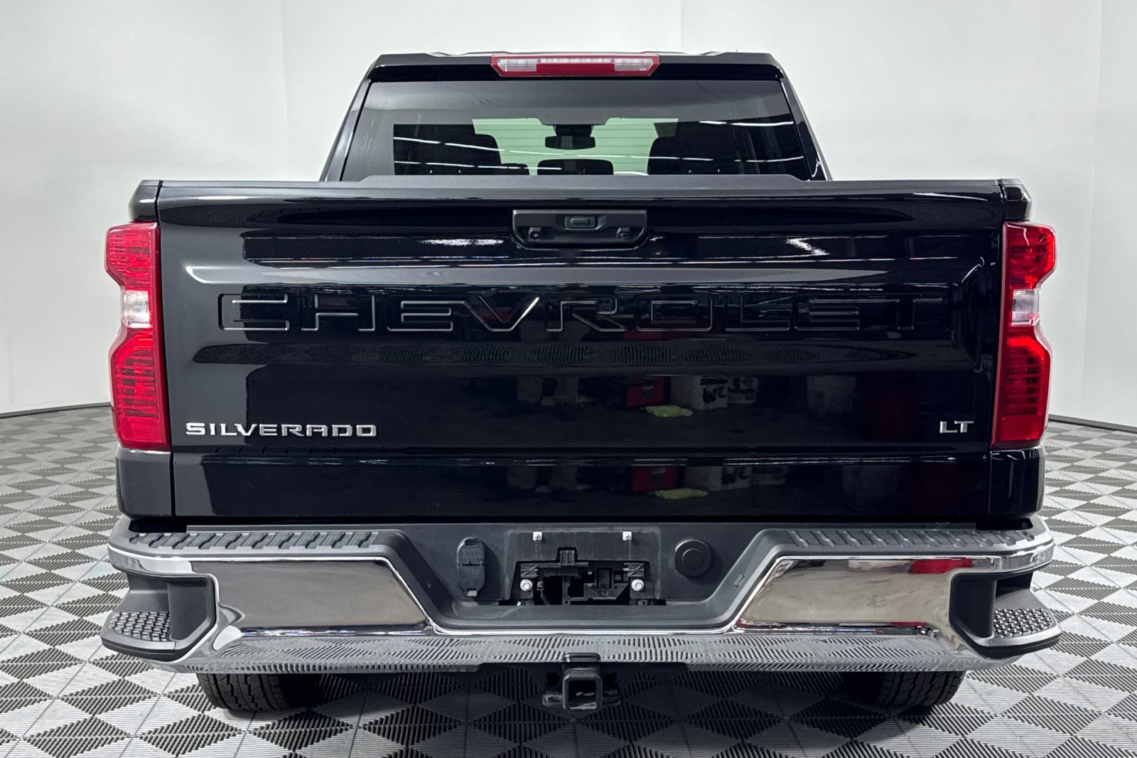 2024 Chevrolet Silverado 1500 LT photo 5