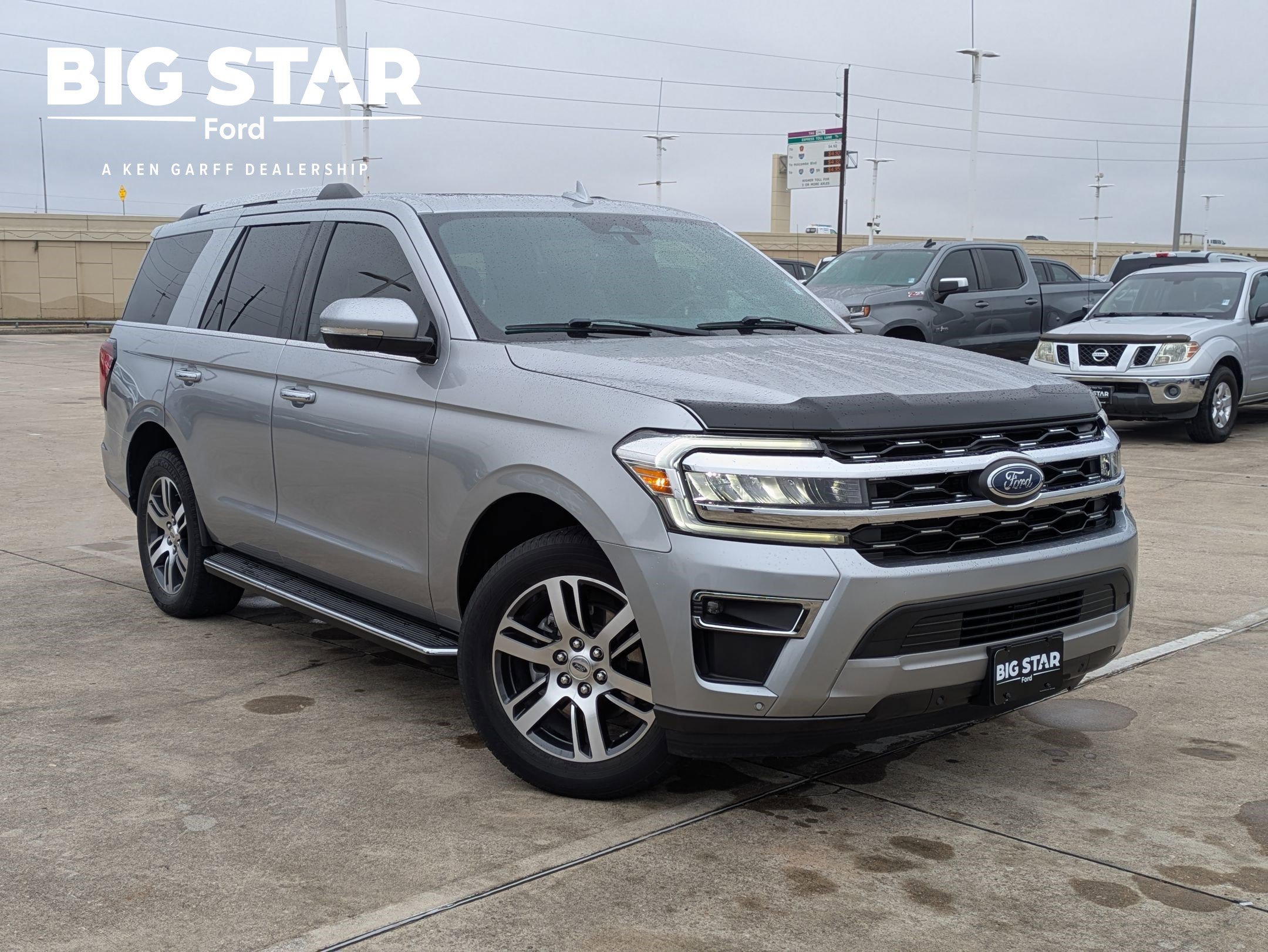 2022 Ford Expedition Limited's photo