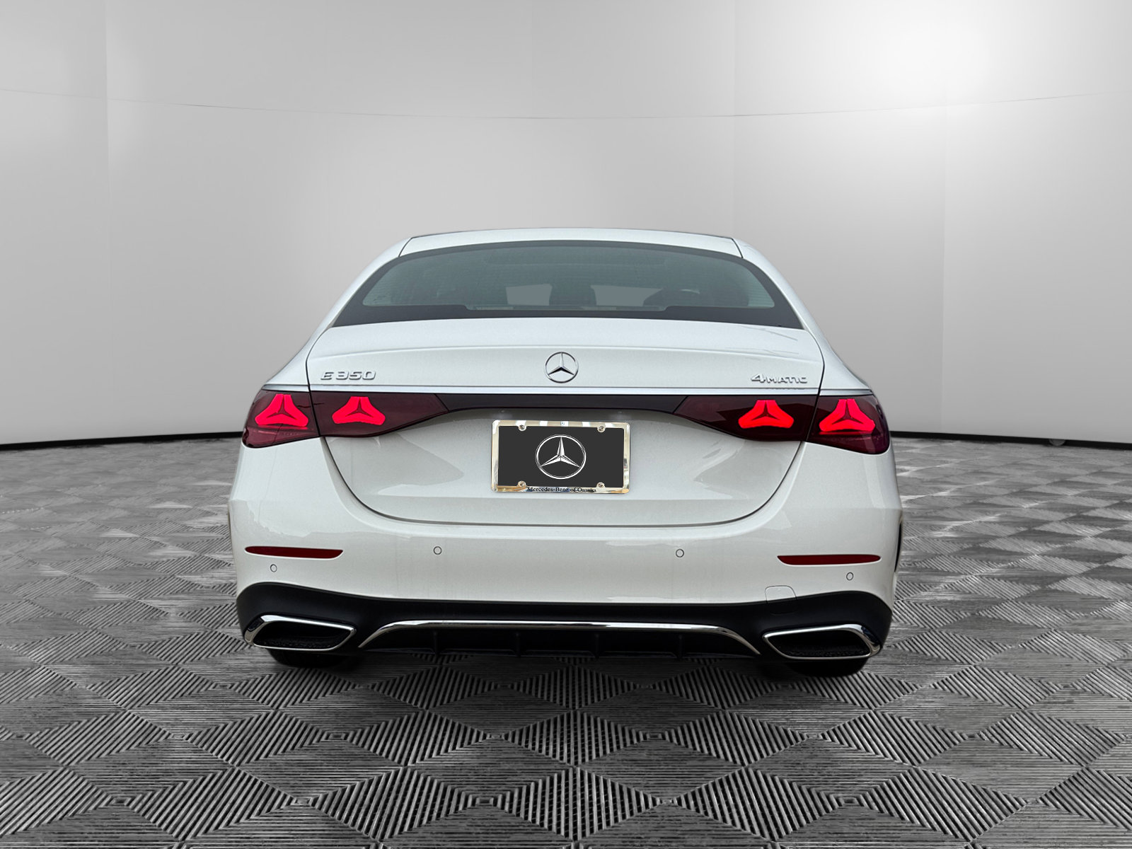 2025 Mercedes Benz E 350 4MATIC Sedan photo 4
