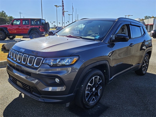 2022 Jeep Compass Latitude photo 3