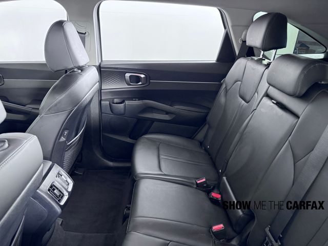 2025 Kia Sorento S photo 15