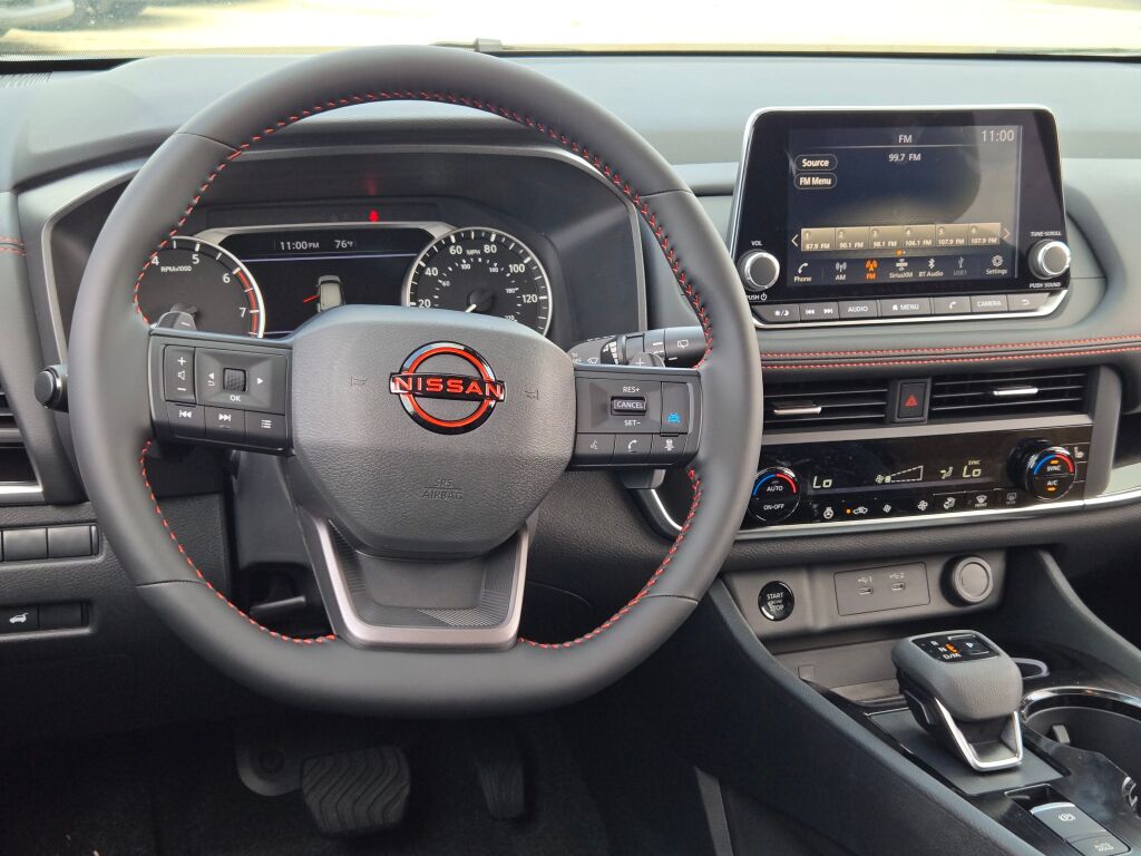 2026 Nissan Rogue SV photo 15