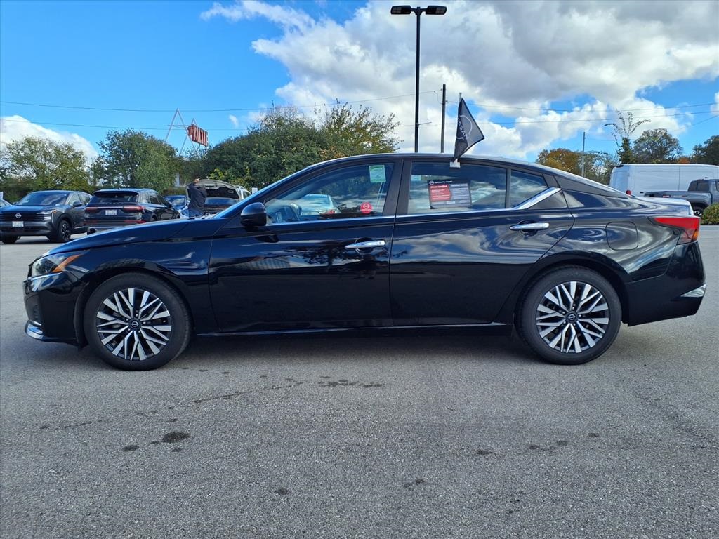 2024 Nissan Altima 2.5 SV photo 4
