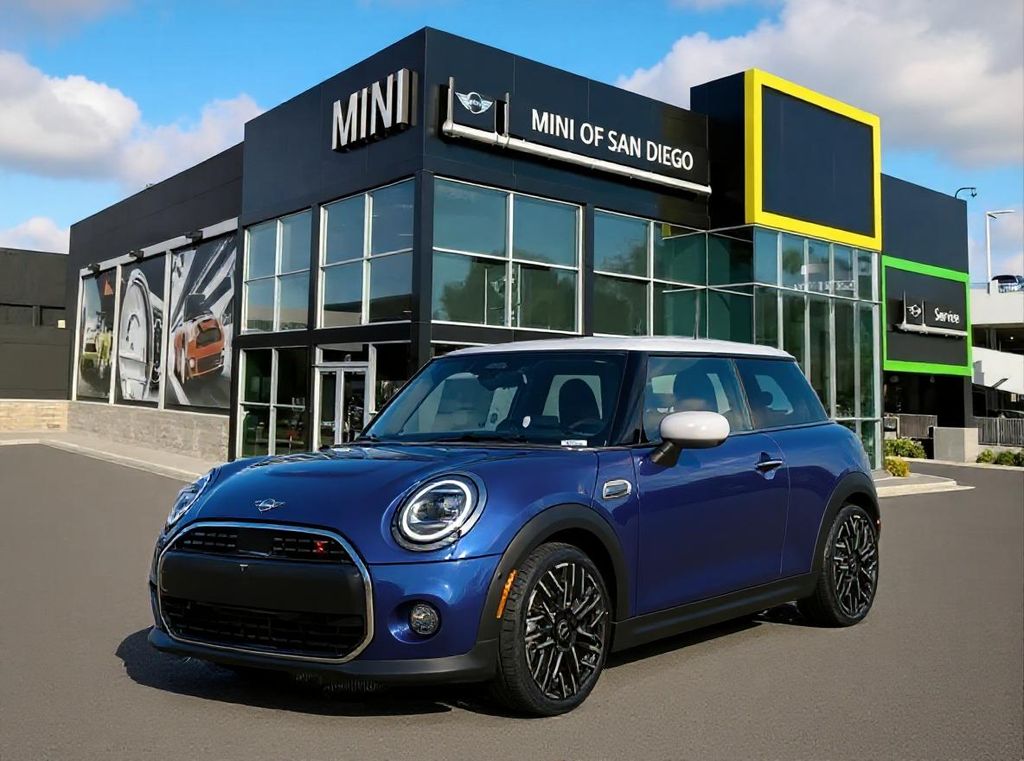 2026 MINI Hardtop S's photo