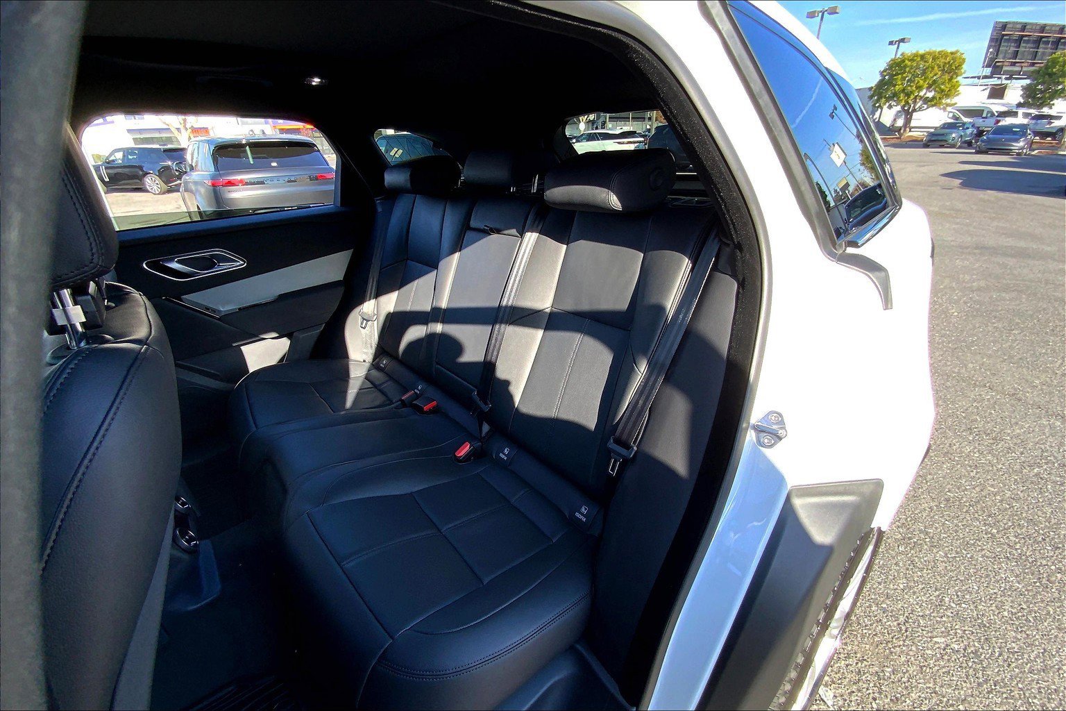 2025 Land Rover Range Rover Velar S photo 9