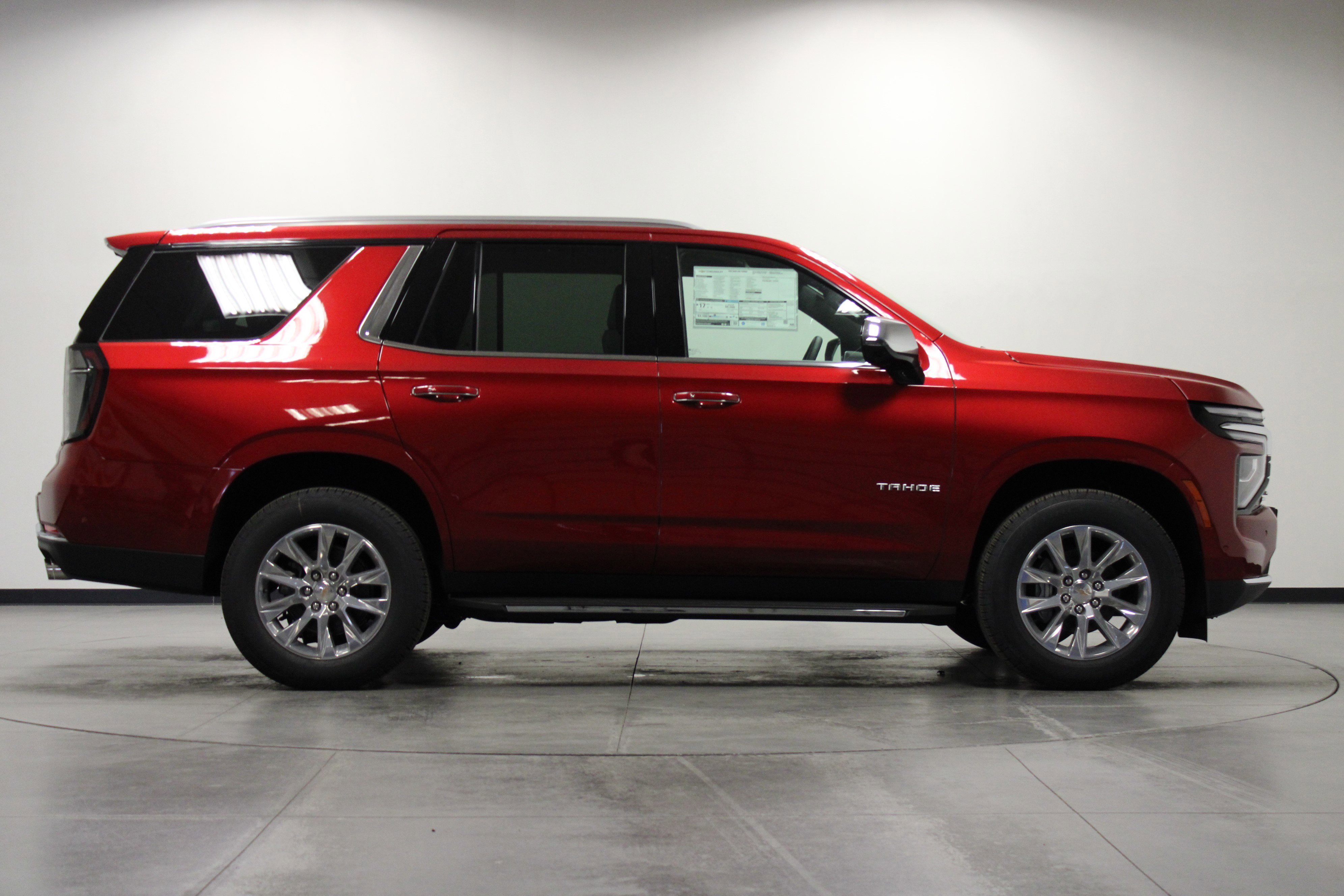 2025 Chevrolet Tahoe Premier photo 2