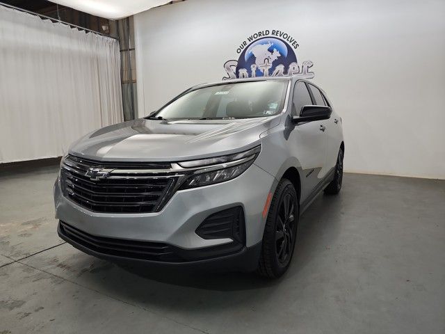 2023 Chevrolet Equinox LS photo 10