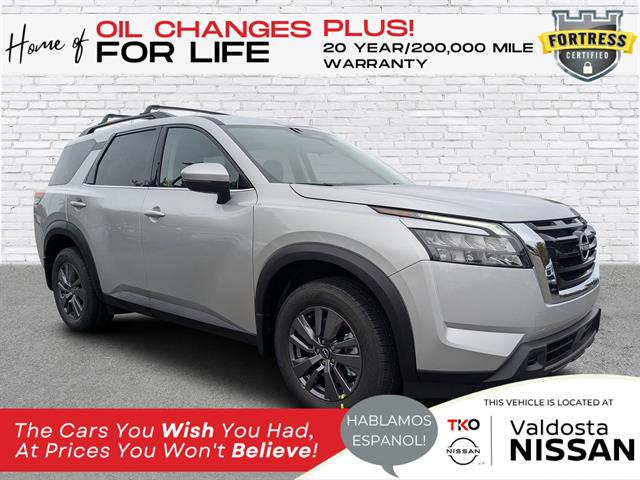 2025 Nissan Pathfinder SV's photo