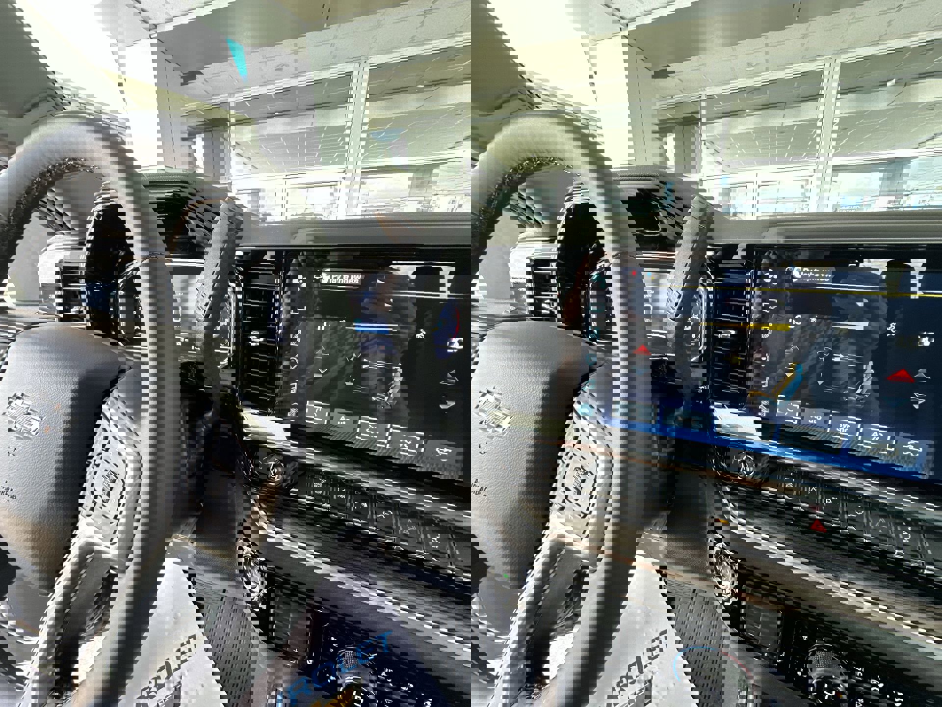 2025 Chevrolet Silverado 2500HD LT photo 14