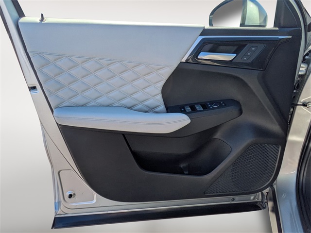 2023 Mitsubishi Outlander SEL photo 12