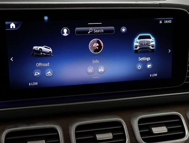 2026 Mercedes Benz GLS 450 4MATIC photo 21