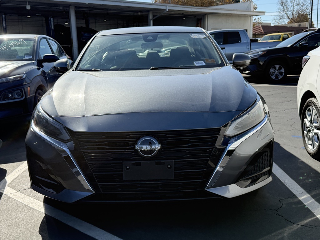 2023 Nissan Altima 2.5 S photo 2