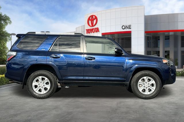 2023 Toyota 4Runner SR5 photo 3