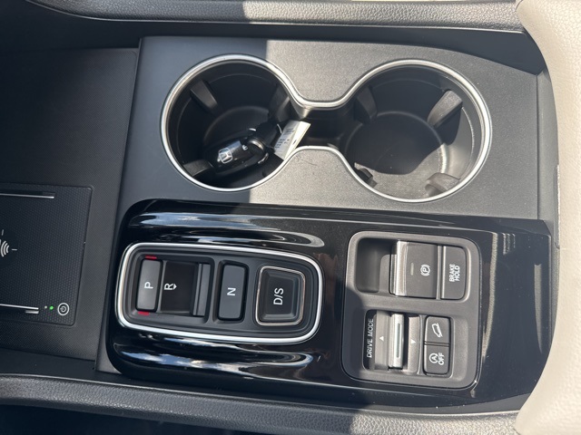 2025 Honda Pilot Touring photo 21