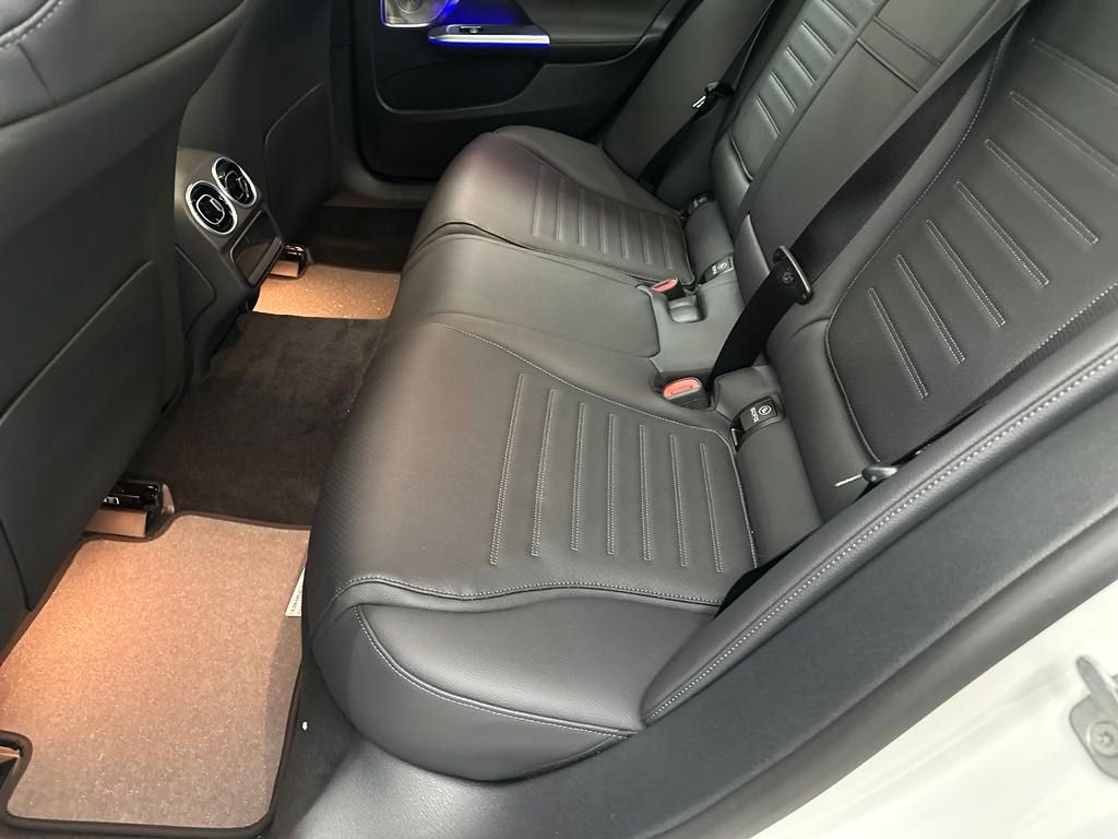 2025 Mercedes Benz C 300 photo 17