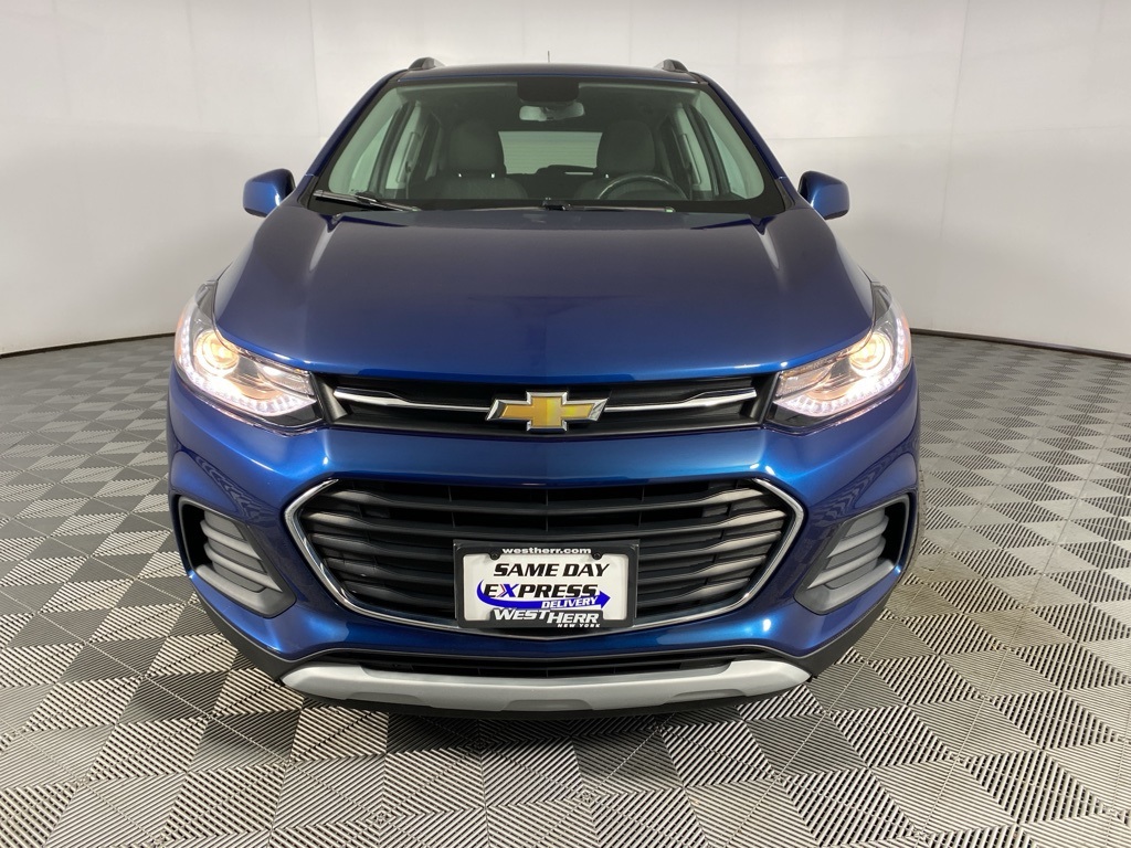 Used 2020 Chevrolet Trax LT with VIN KL7CJLSB9LB325472 for sale in Williamsville, NY