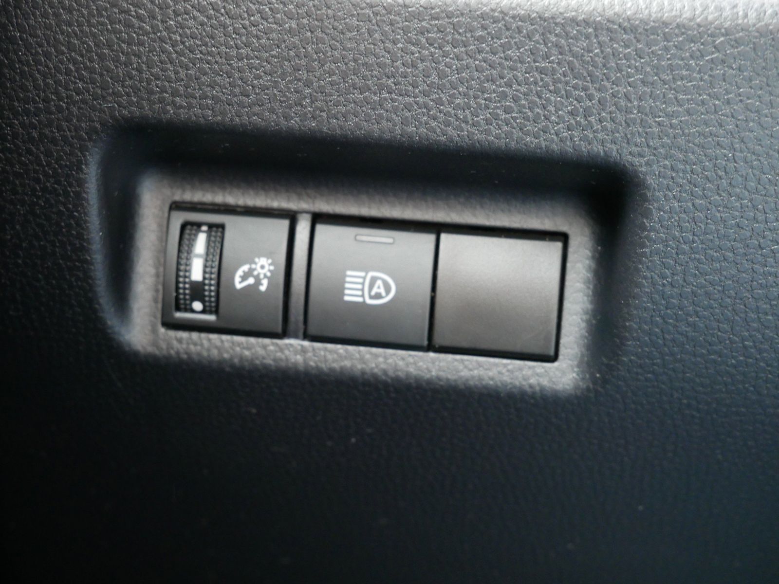 2024 Toyota RAV4 XLE photo 15