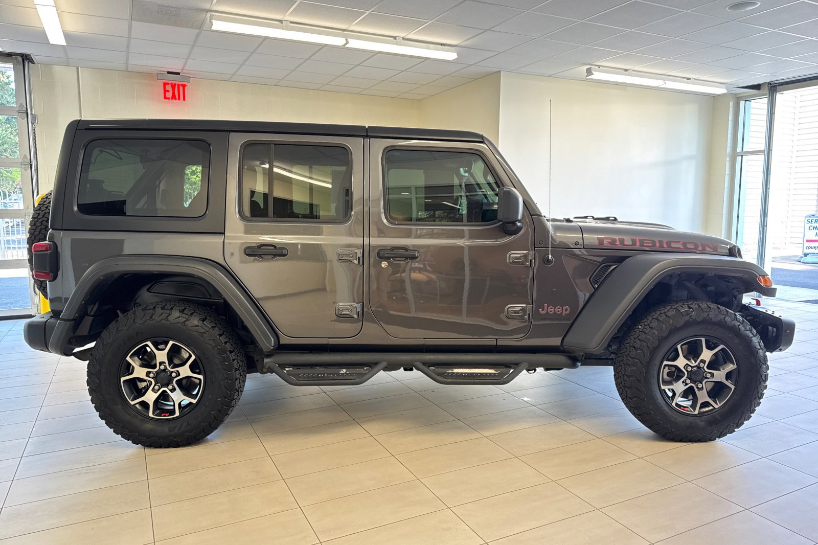 2018 Jeep Wrangler Unlimited Rubicon photo 2
