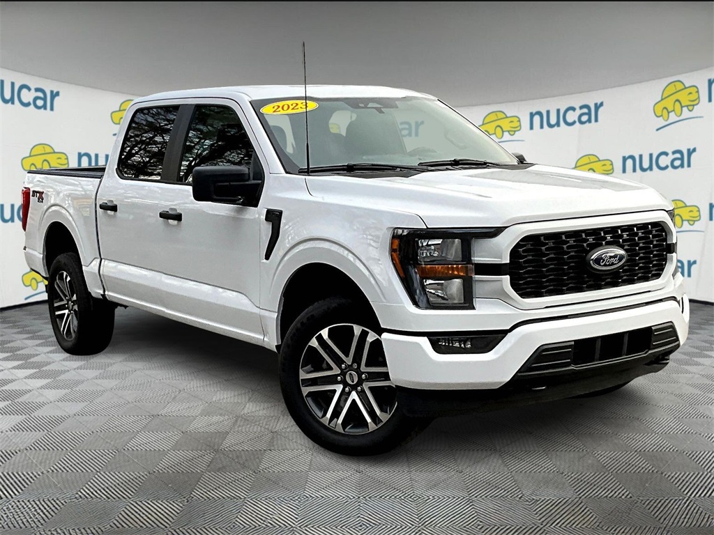 2023 Ford F-150 XL's photo