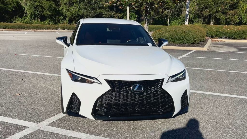 2021 Lexus IS 350 F SPORT photo 3