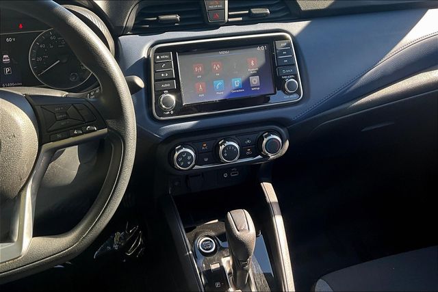 2023 Nissan Versa 1.6 SV photo 9