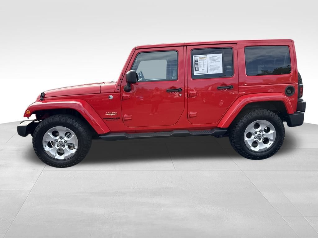 2015 Jeep Wrangler Unlimited Sahara photo 4