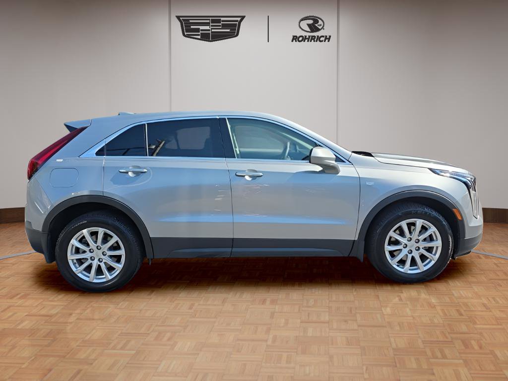 2023 Cadillac XT4 Luxury photo 4
