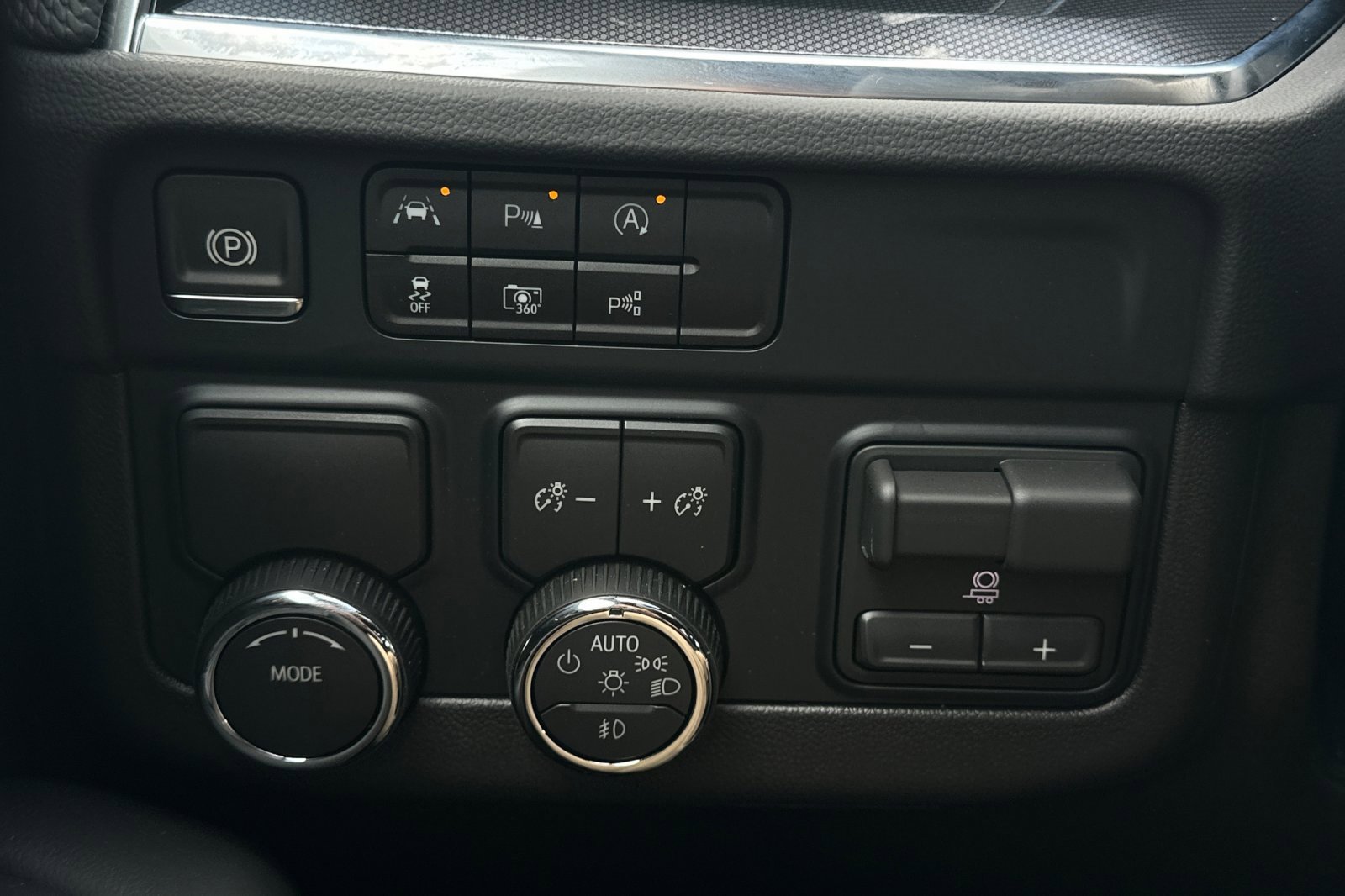 2026 Chevrolet Tahoe RST photo 27