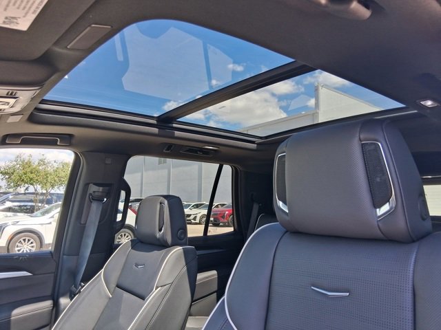 2025 Cadillac Escalade Premium Luxury photo 13