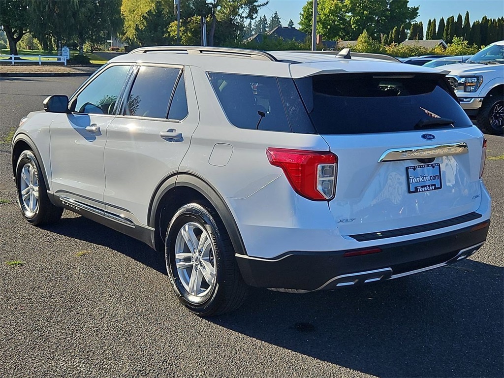 2024 Ford Explorer XLT photo 3