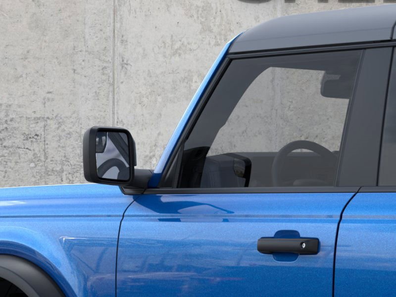 2025 Ford Bronco Base photo 16
